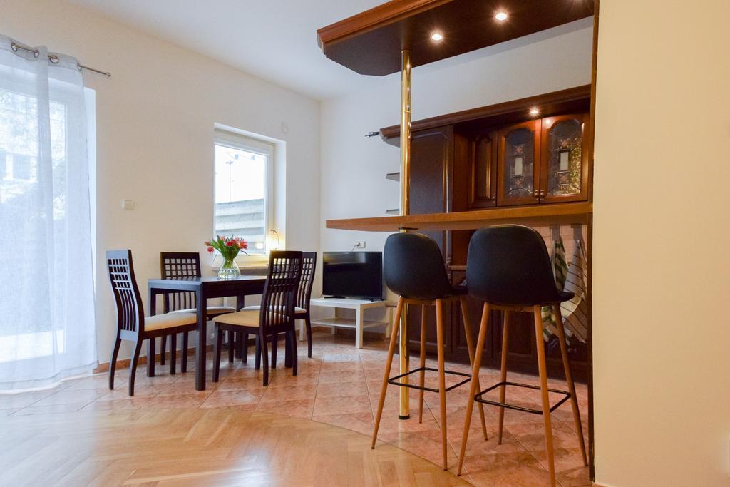 Shortstaypoland Bialobrzeska Varsovia Exterior foto